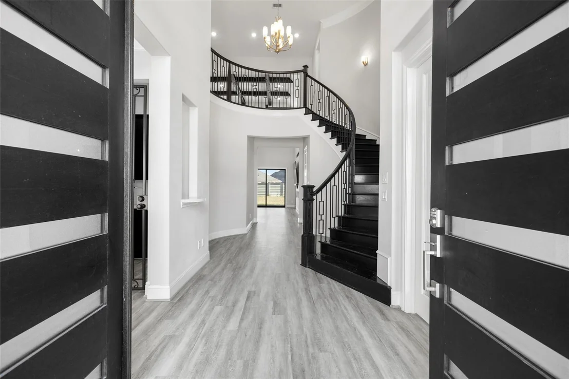 Photo of 4935 Grapevine Lane