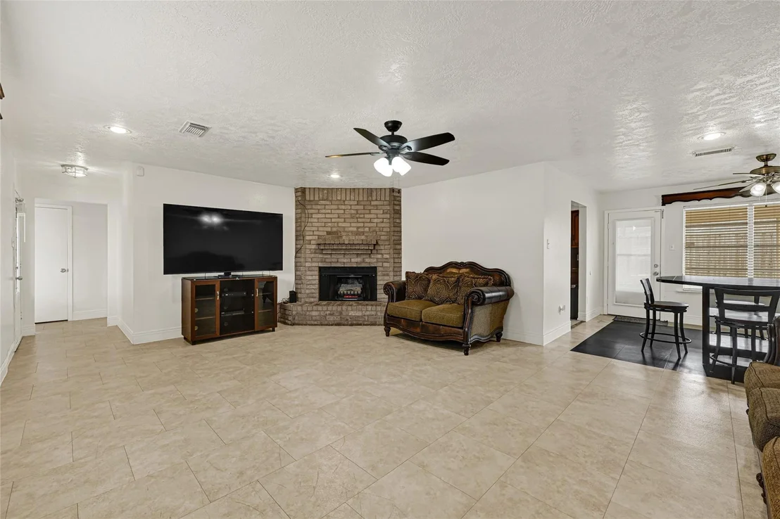 Photo of 20011 Lions Gate Drive