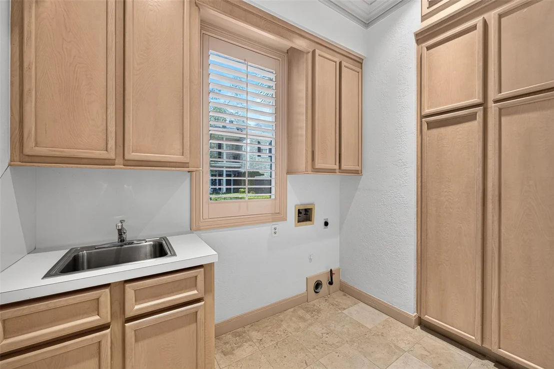 Photo of 2 W Terrace Drive
