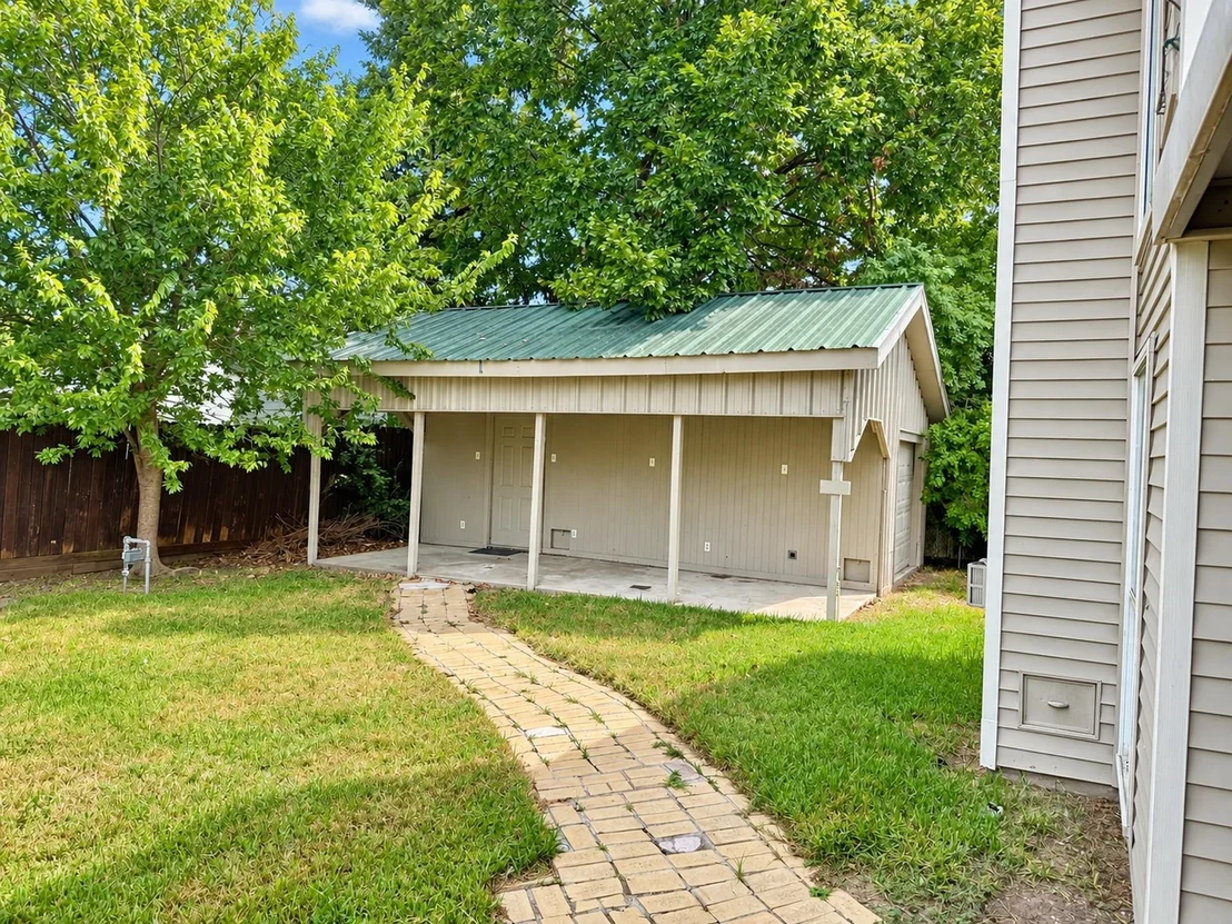 Photo of 2803 Camille Street