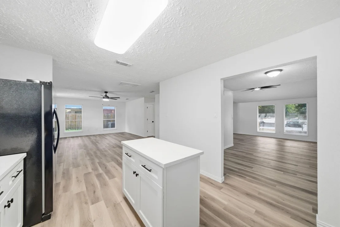Photo of 7410 Wood Bluff Boulevard