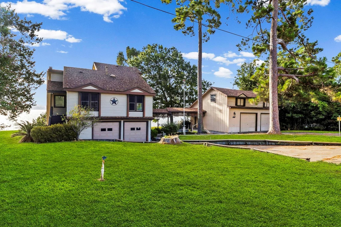 Photo of 554 Harbor Drive