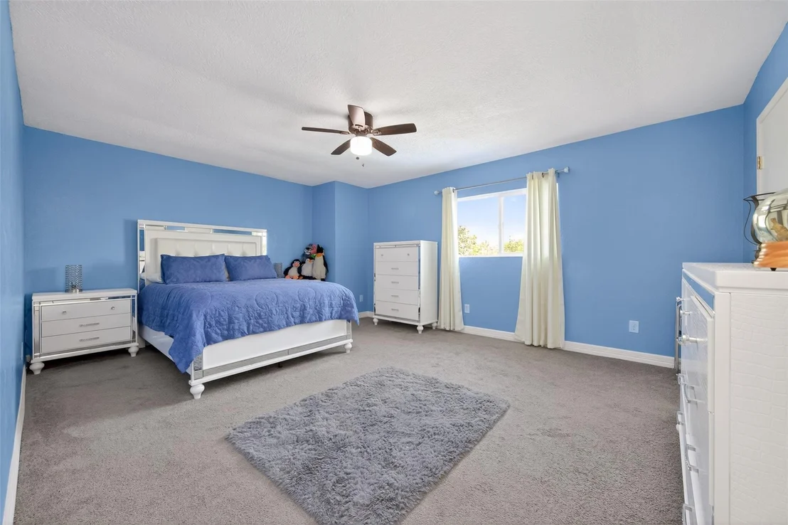 Photo of 5722 Arncliffe Drive
