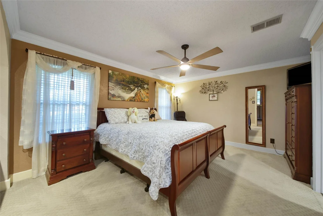Photo of 360 Hollyglenn Street