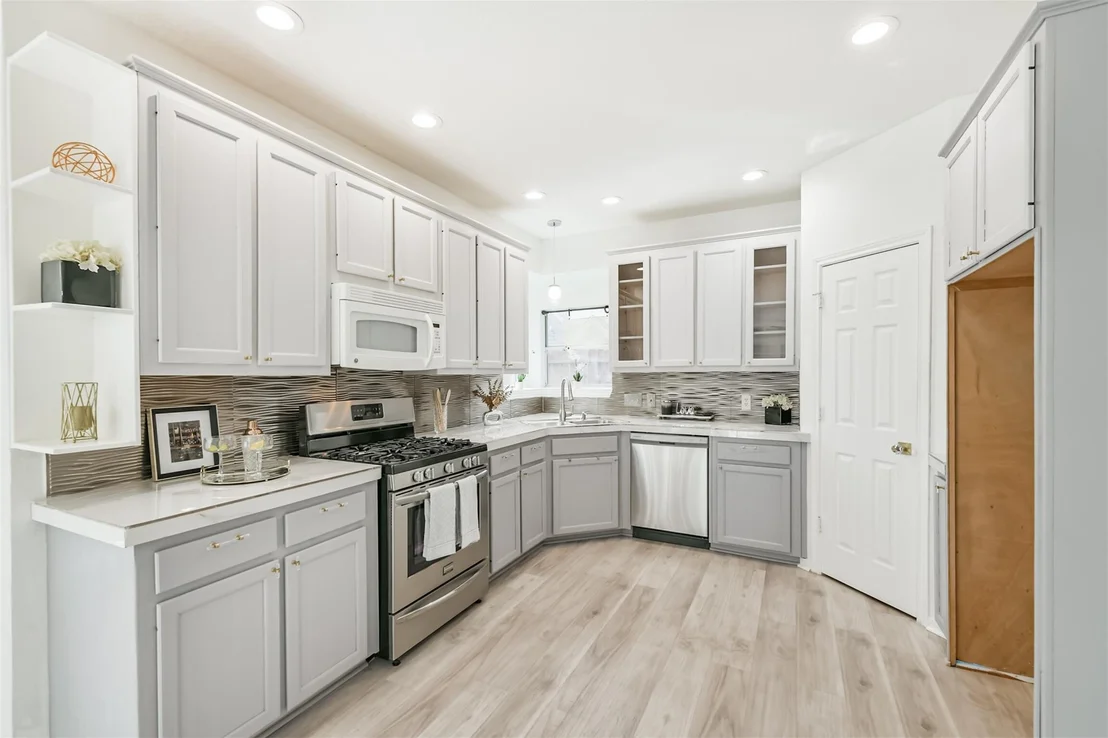 Photo of 1747 Rushworth Drive