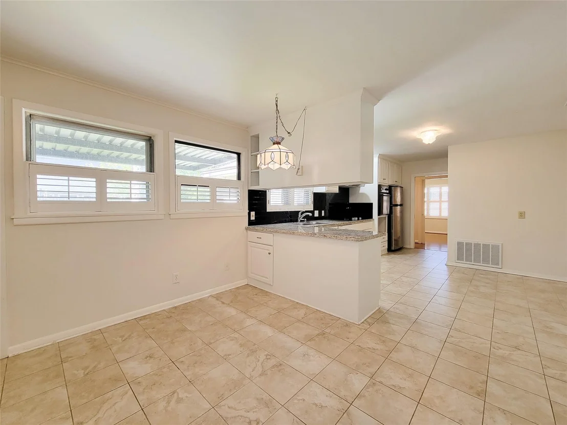 Photo of 4602 Redstart Street