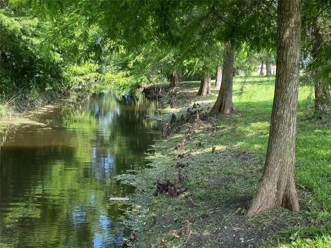 Photo of 2609 Hughes Road