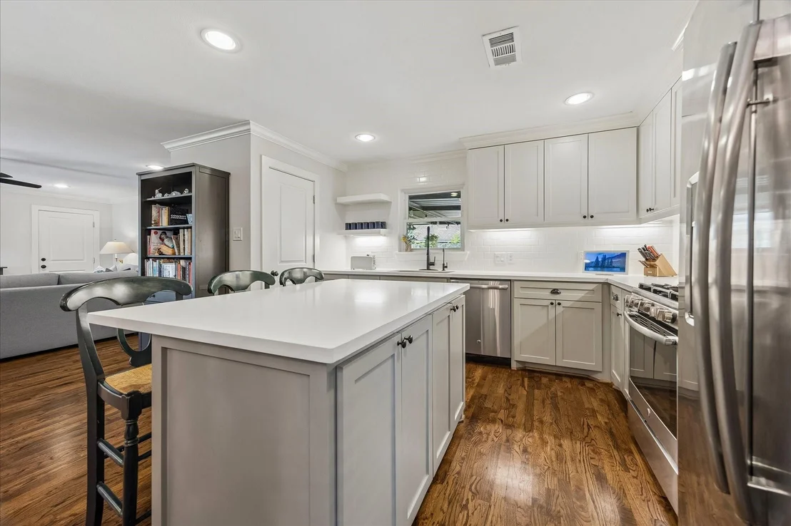 Photo of 2106 Saxon Drive