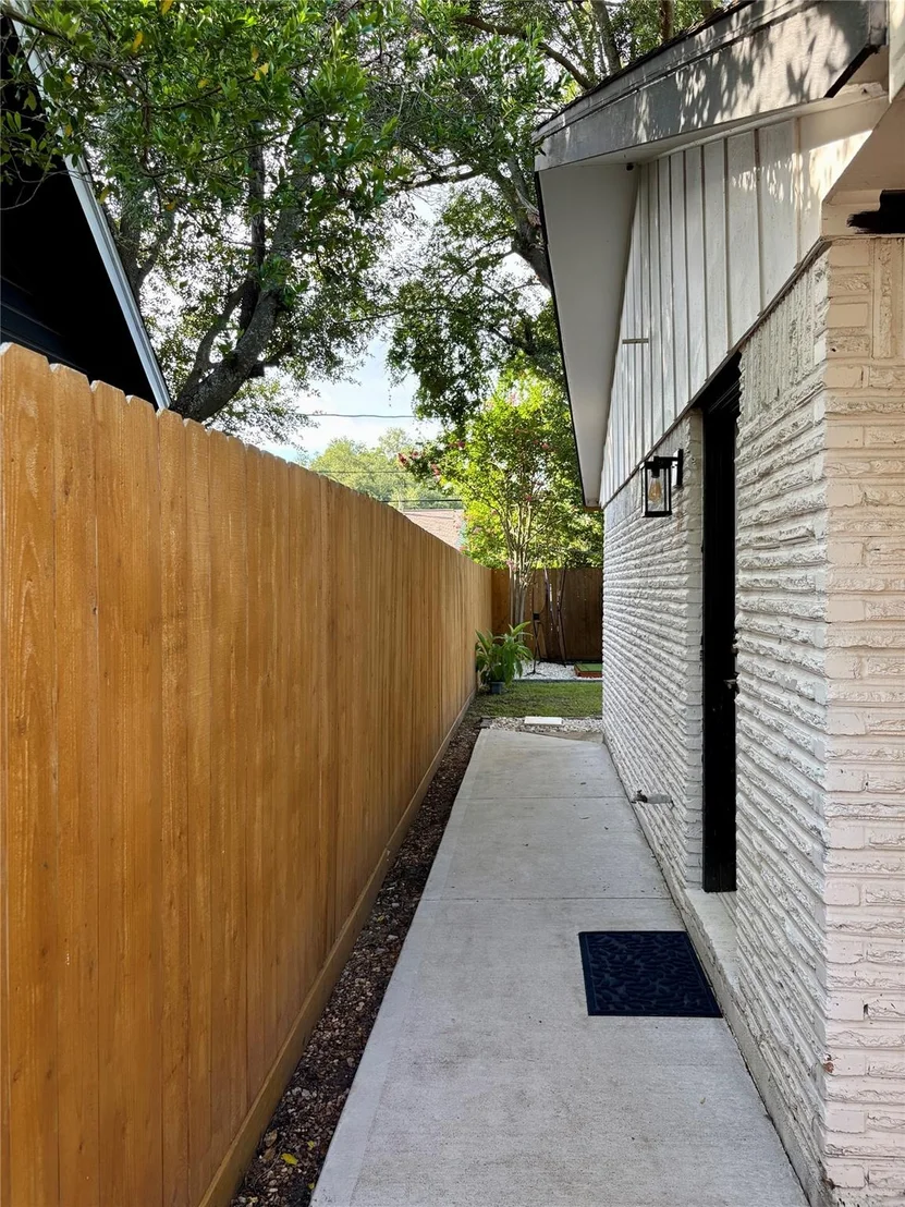 Photo of 4406 Benning Drive