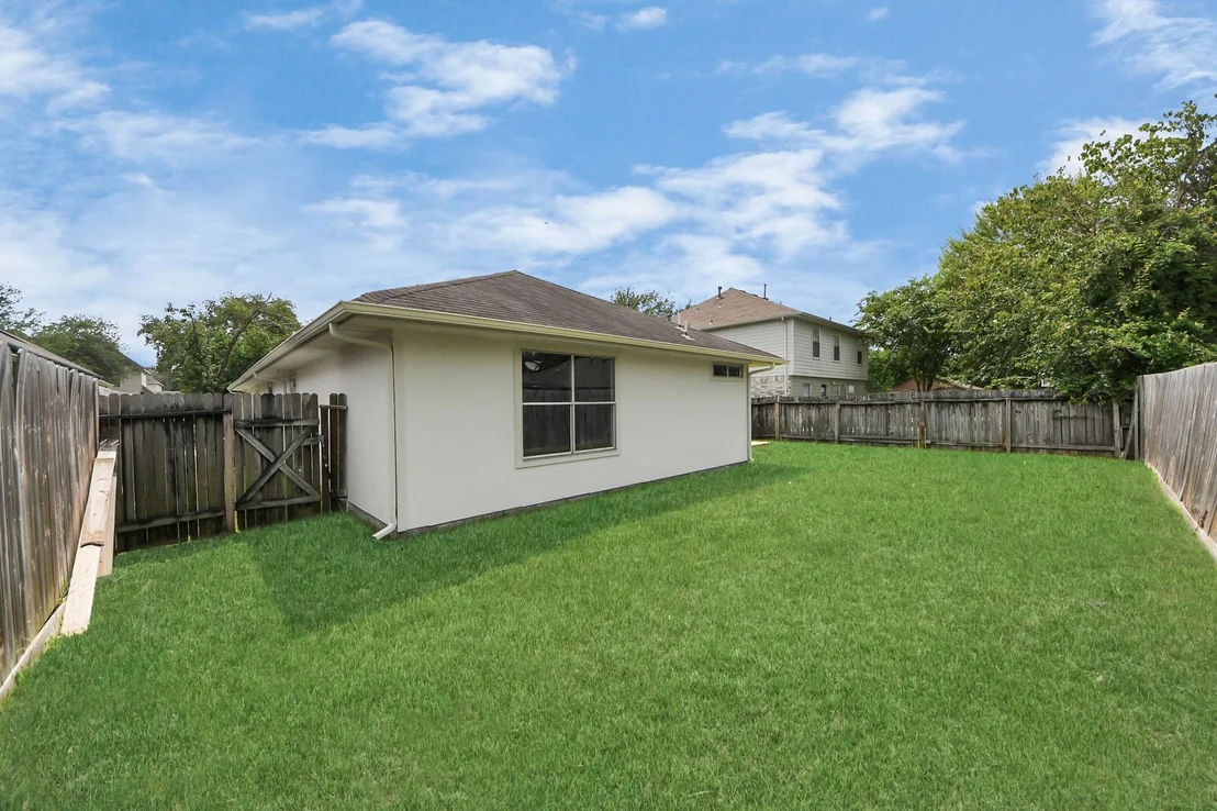 Photo of 15307 Streatham Circle
