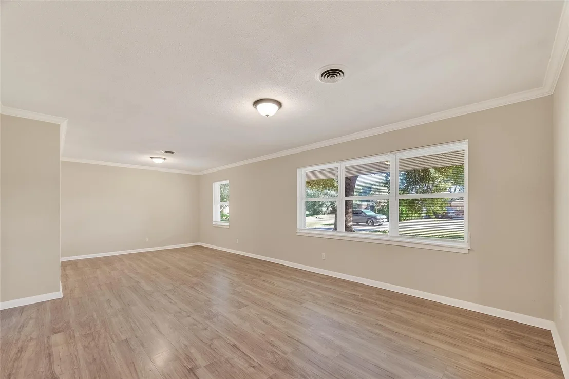 Photo of 105 Longridge Drive