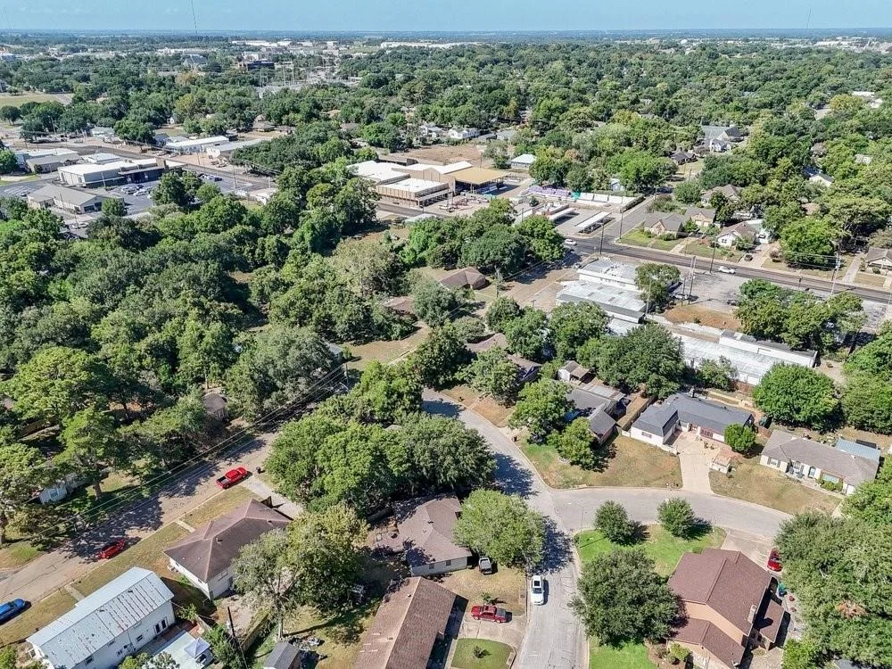 Photo of 400 Sandra Drive