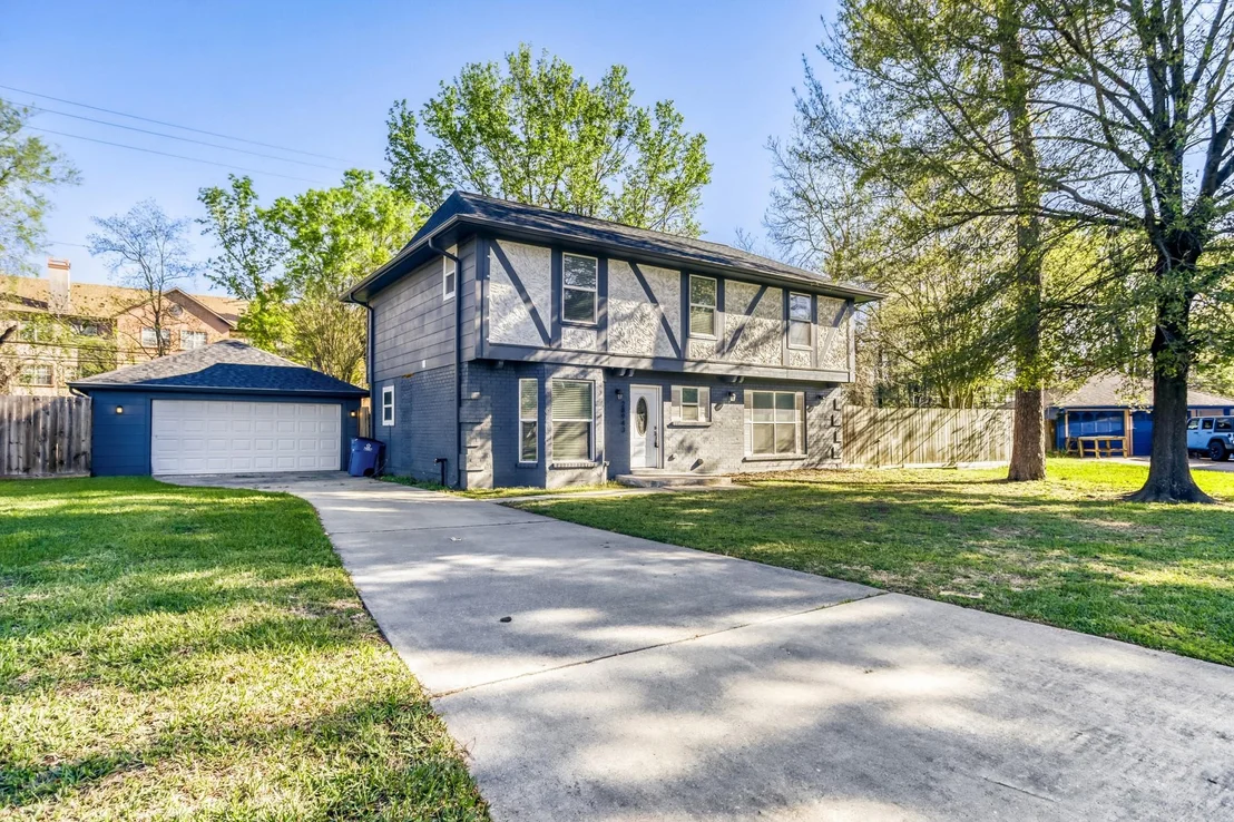 Photo of 28943 Enchanted Drive