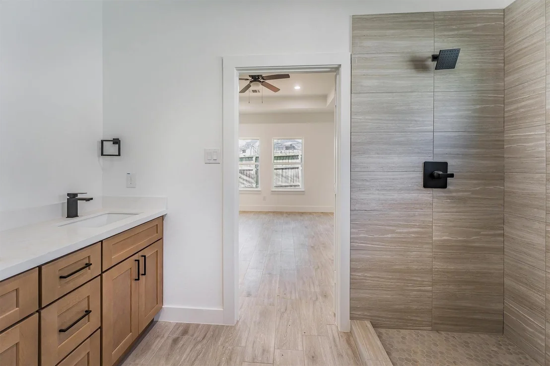 Photo of 10703 Hillside Drive