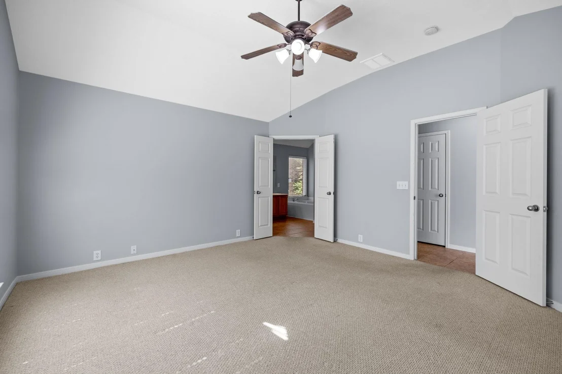 Photo of 2915 Sandleigh Drive