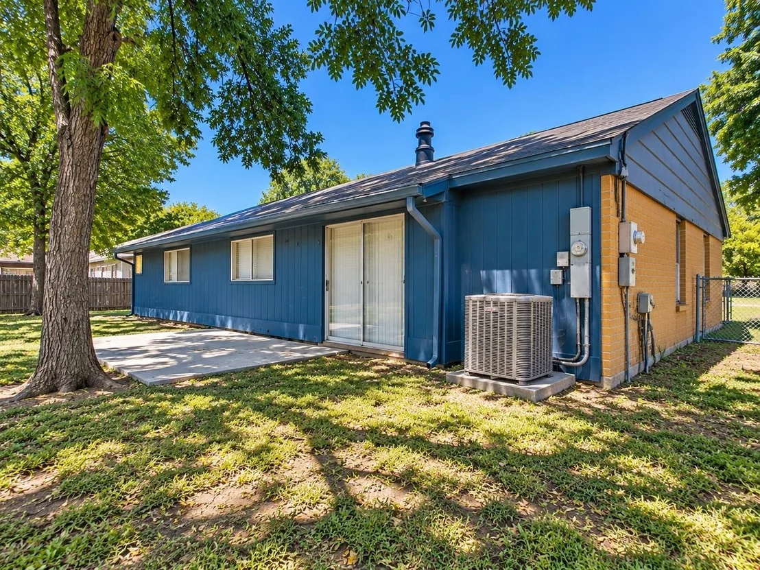 Photo of 1803 Comanche Drive