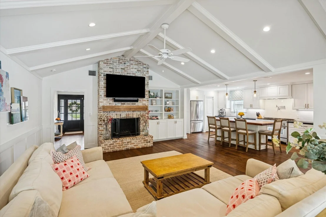 Photo of 1210 Briarbrook Drive