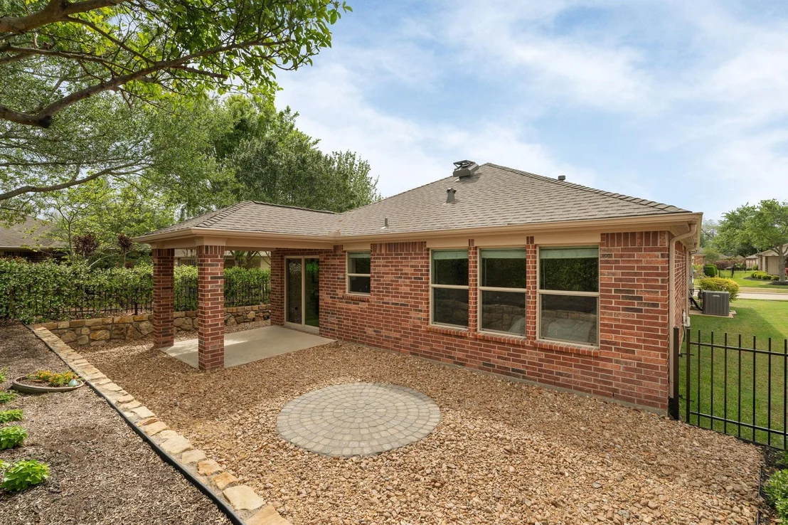 Photo of 1014 Oleander Way