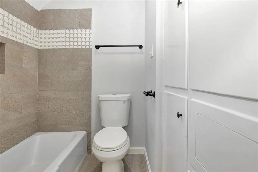 Photo of 427 Pebblebrook Drive