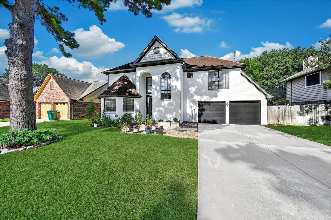 Photo of 21407 Deerhaven Drive