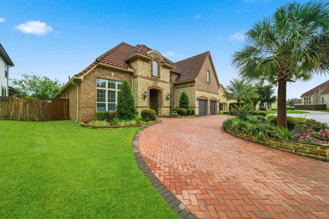 Photo of 9606 Stonecross Bend Drive