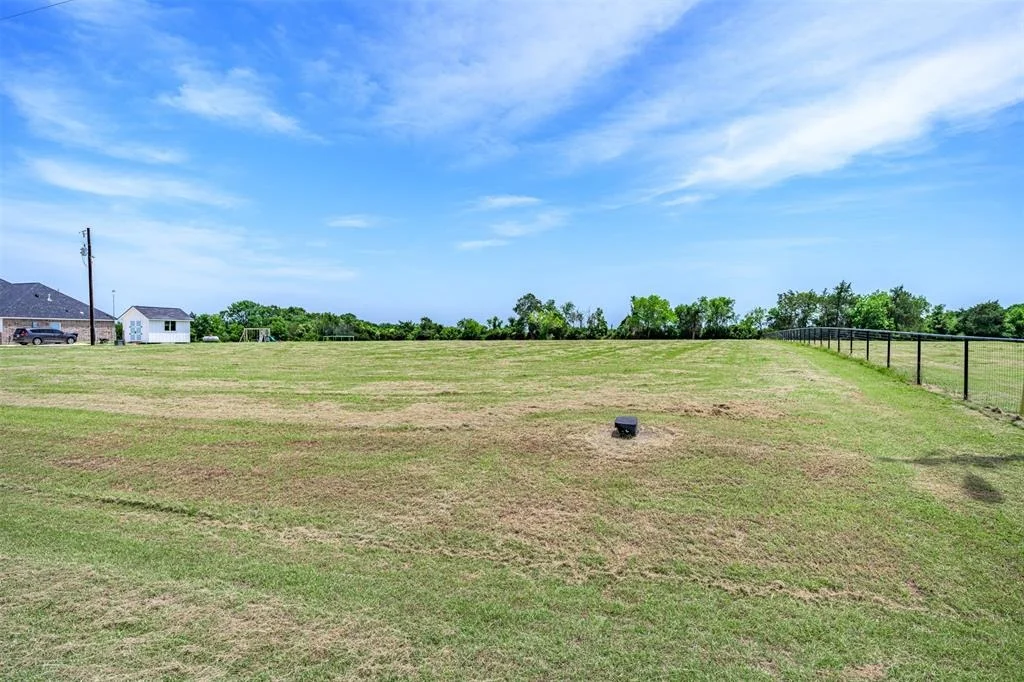Photo of 831 Indian Hill Lane