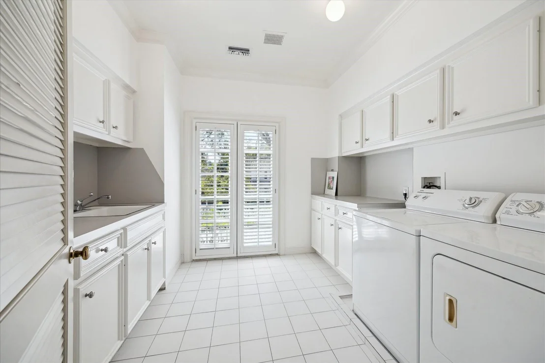 Photo of 3652 Overbrook Lane