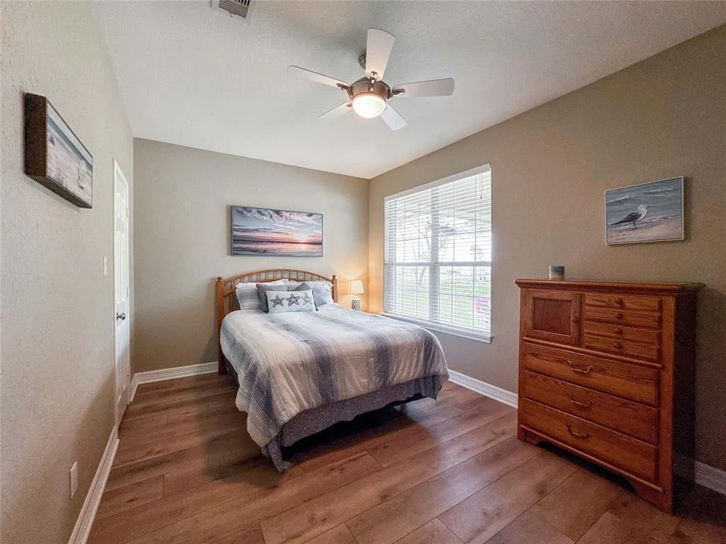 Photo of 15229 Cedar Street