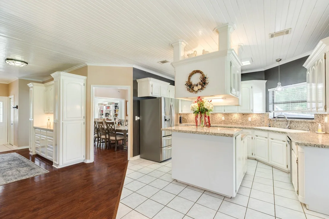 Photo of 41 Robinhood Lane