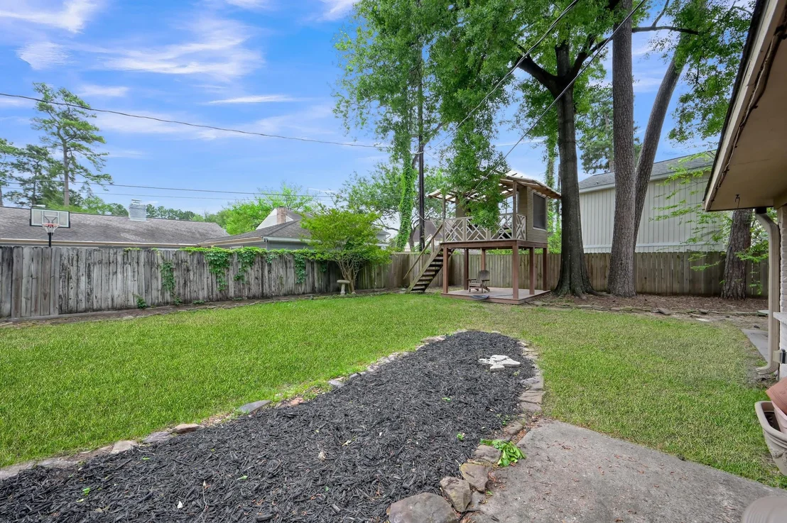 Photo of 25610 Walnut Grove Circle