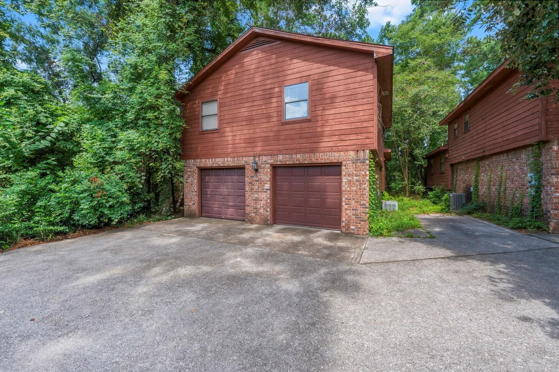 Photo of 426 Nursery Road
