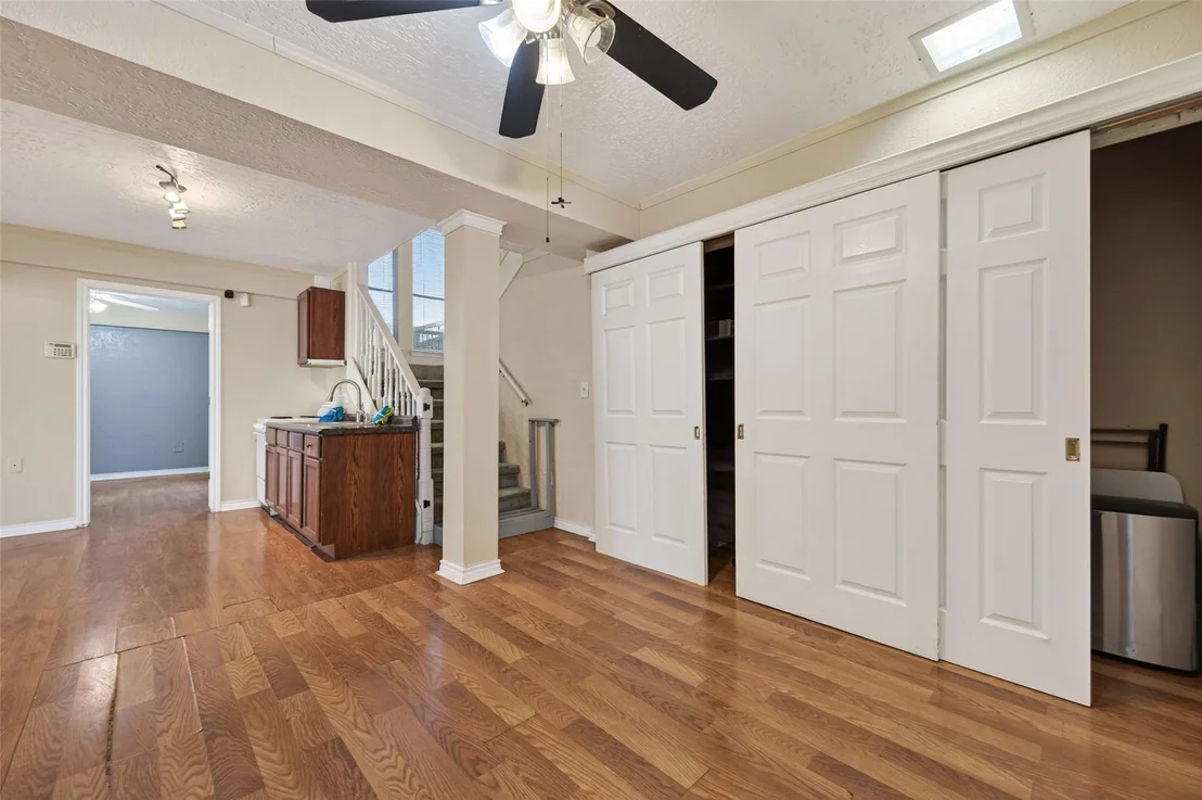 Photo of 805 Lake View Drive