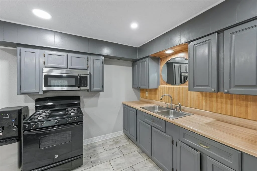 Photo of 5963 Beldart Street