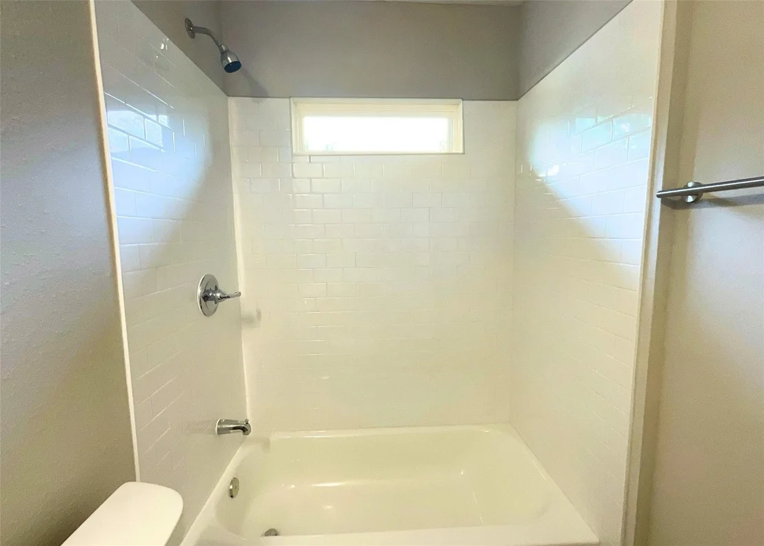 Photo of 7110 Avenue L