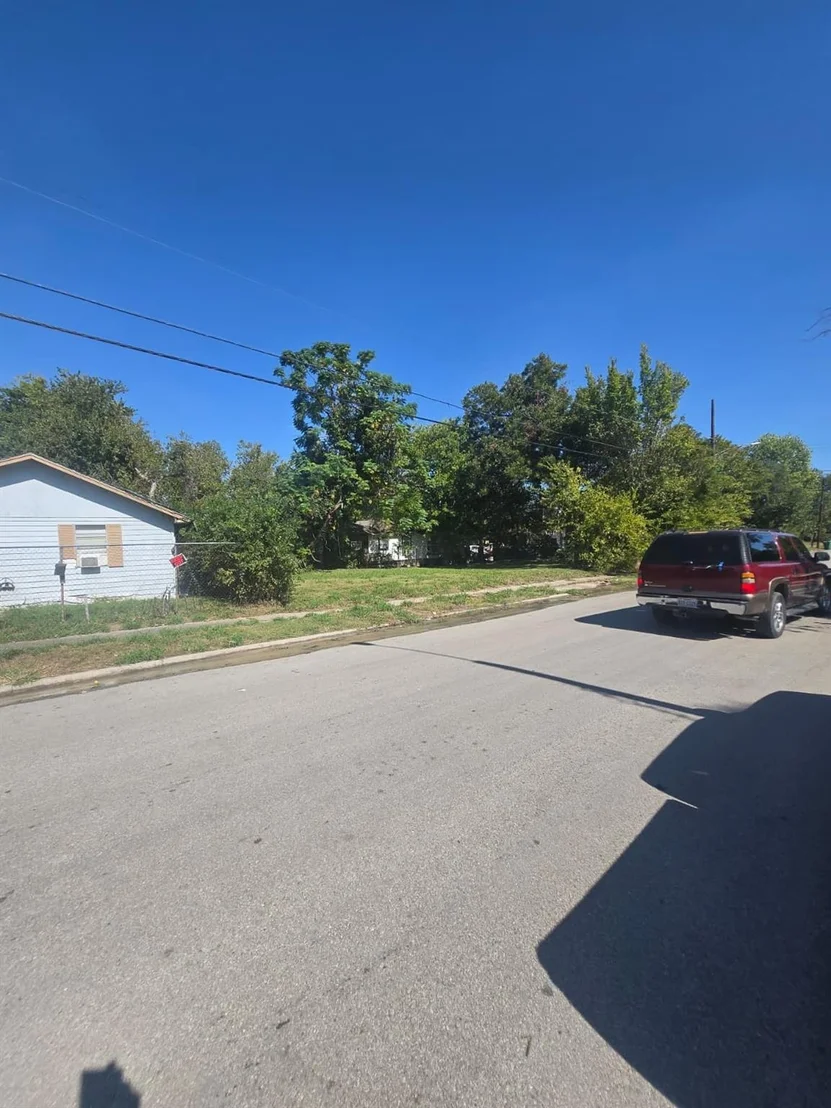 Photo of 3221 Drew Street Street