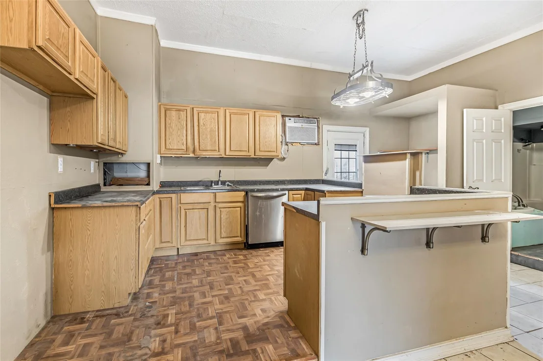 Photo of 124 12th Street