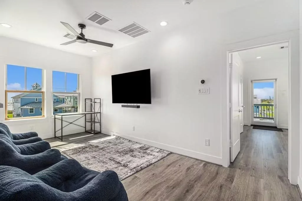 Photo of 3814 Abalone Road