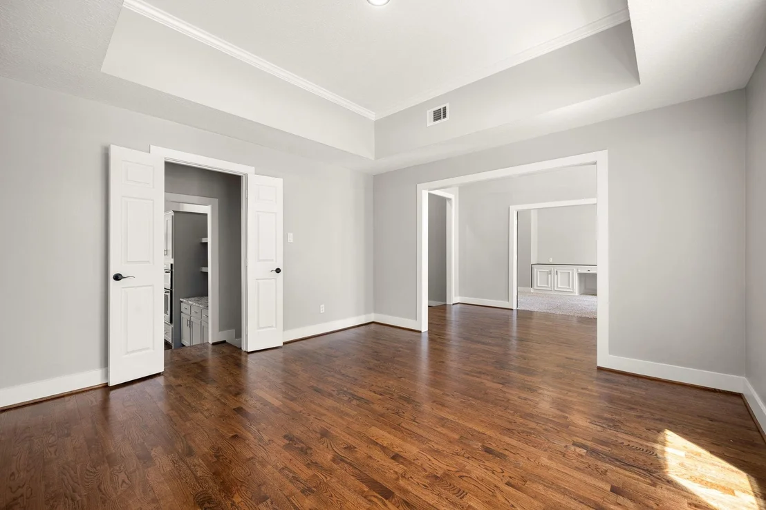 Photo of 24611 W Kingscrest Circle