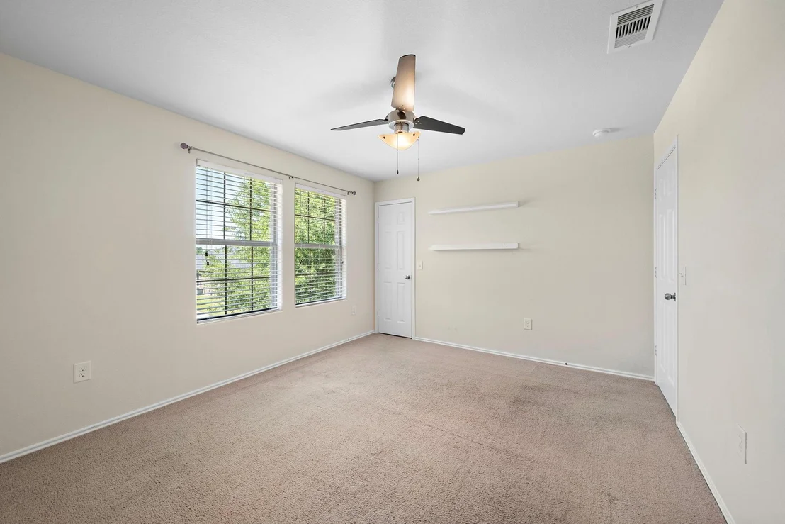 Photo of 1418 S Maple Drive