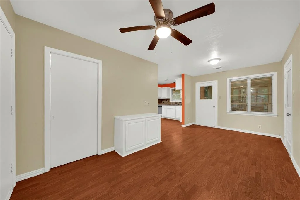 Photo of 2202 Walnut Lane
