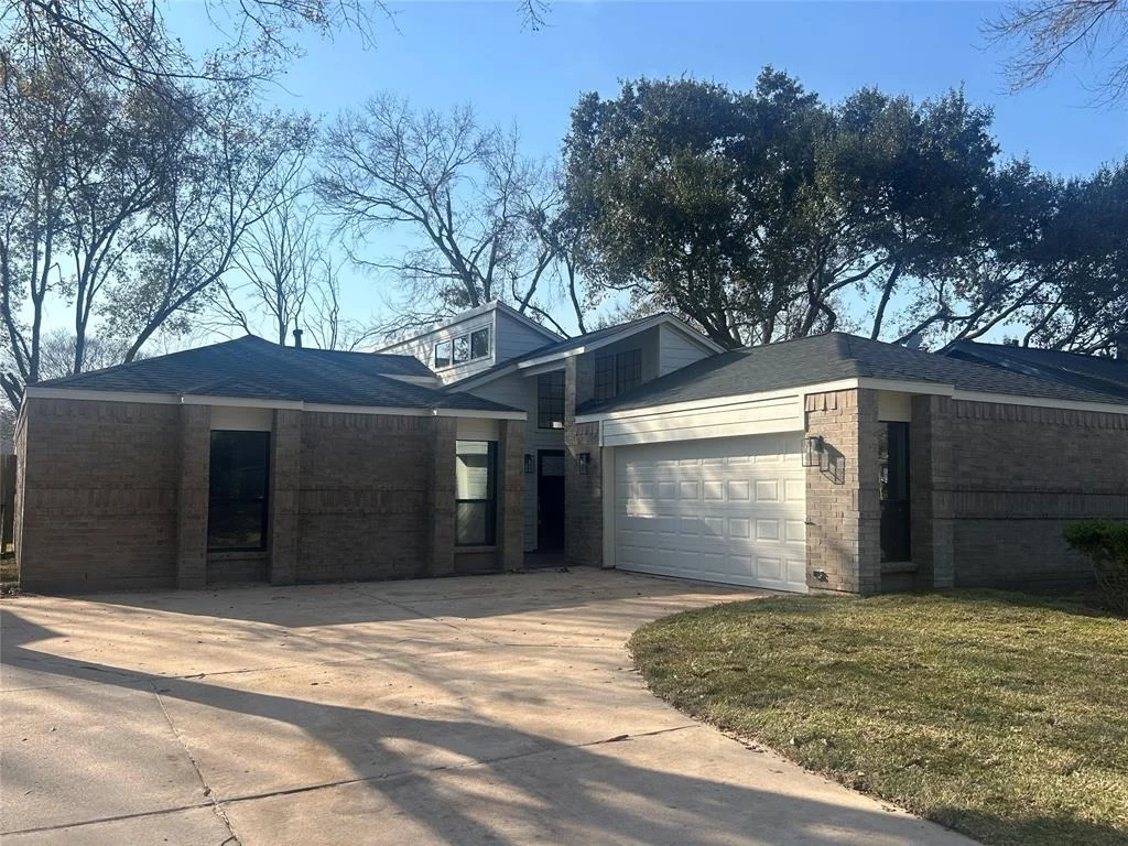 Photo of 6119 Fuller Street