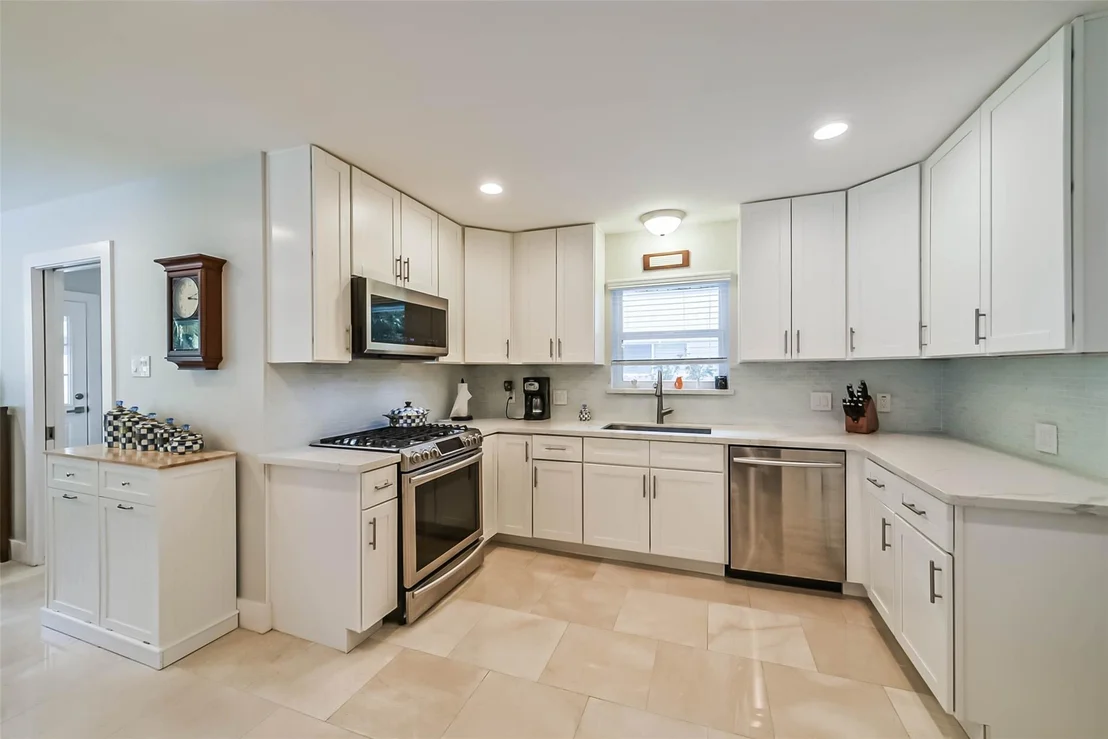 Photo of 5731 Grape Street