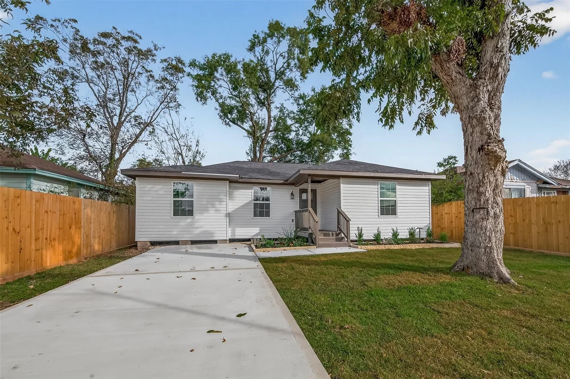 Photo of 2723 Castledale Drive