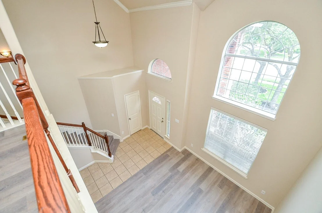 Photo of 2927 Empire Oaks Lane
