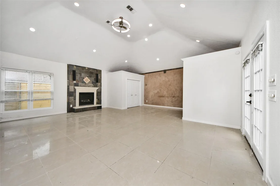 Photo of 15719 Baytree