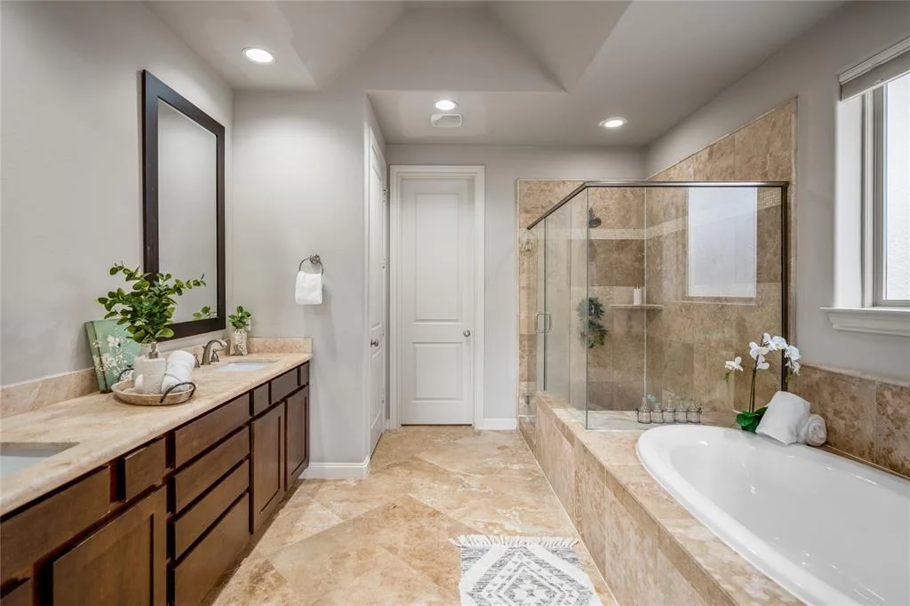 Photo of 10913 Upland Park