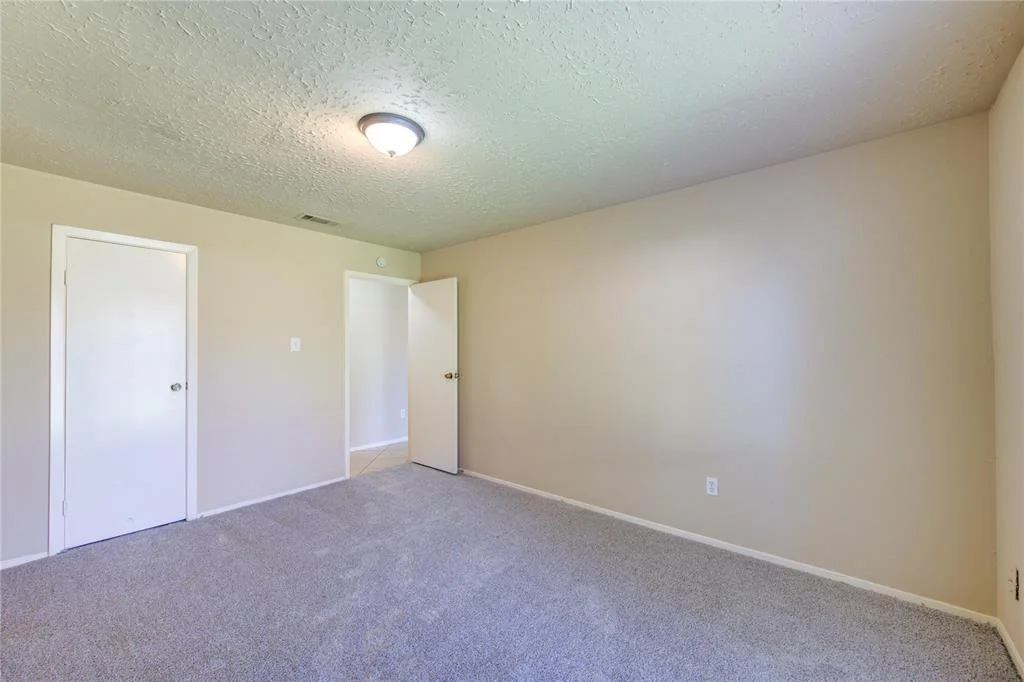 Photo of 6943 Foxwaithe Lane