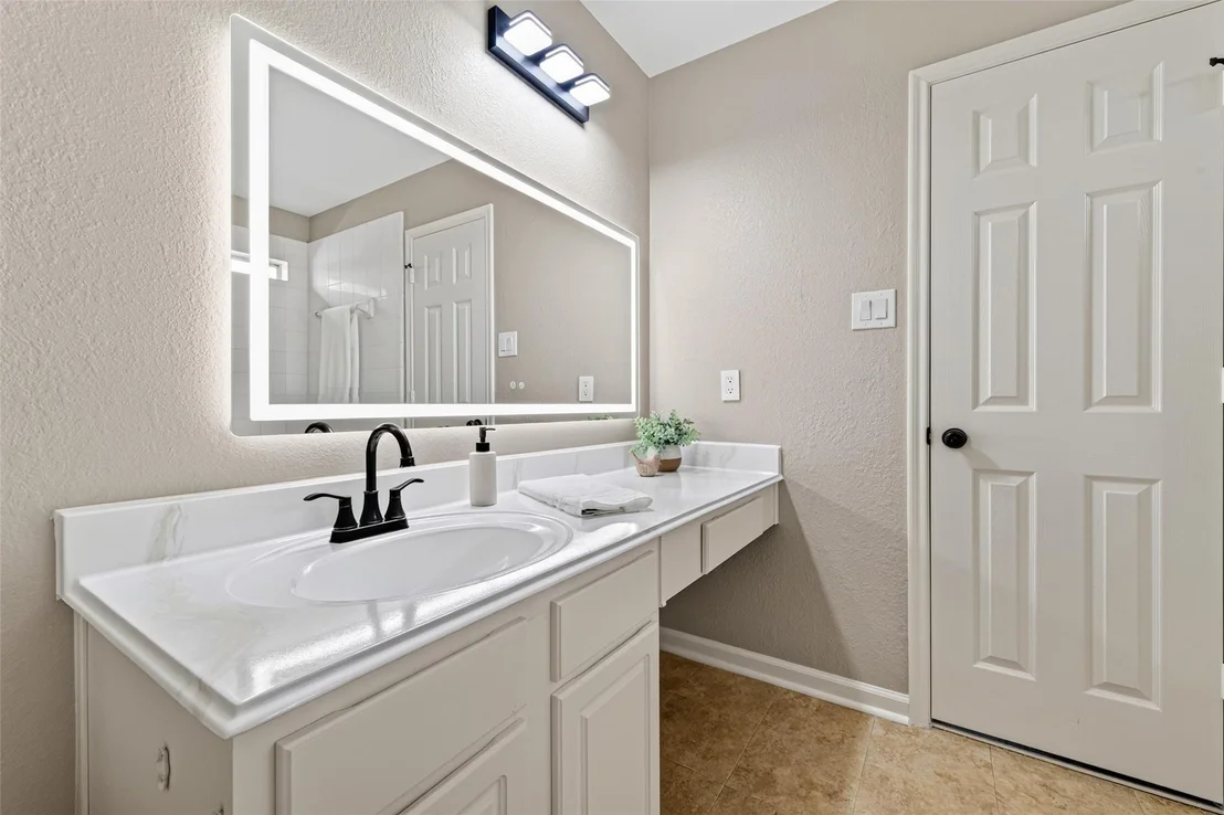Photo of 21823 Haven Cove Lane