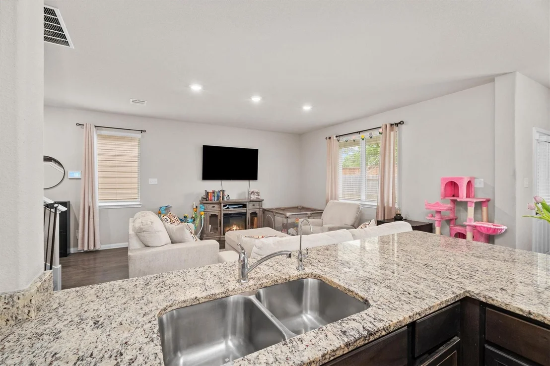 Photo of 1325 Mount Bassie Trail