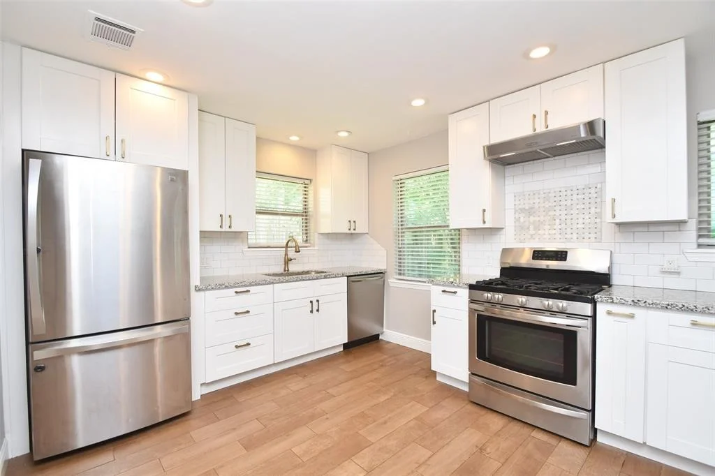 Photo of 5513 Commodore Drive